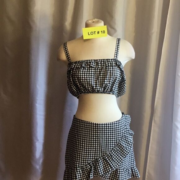 Seersucker gingham in black & white top & skort st - Picture 1 of 15